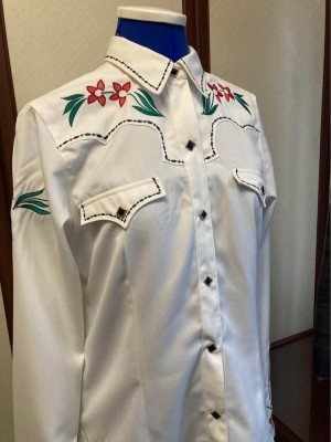 Ladies Roper Ranch Shirt - Medium - Pre Owned